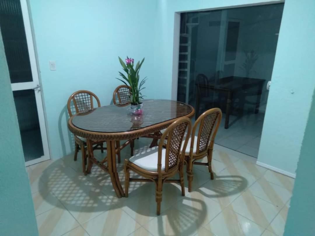 Pousada Cafe Com Margarida 150 Metros Do Mar Rua Do Calcadao Da Central Balneario Camboriu Dış mekan fotoğraf